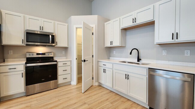 Building Photo - 6728 66th Ave S