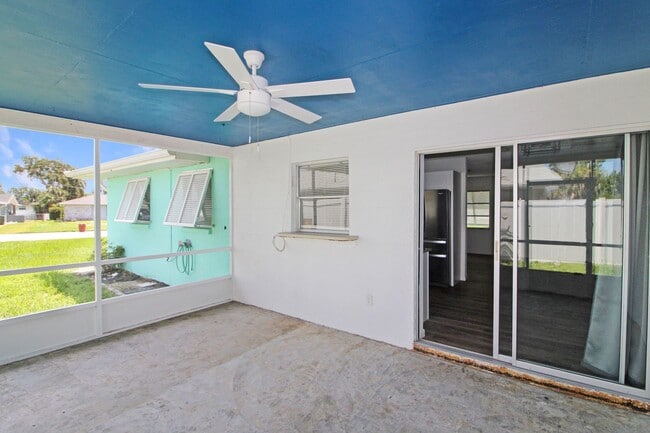 Building Photo - Venice East Annual Home for Rent