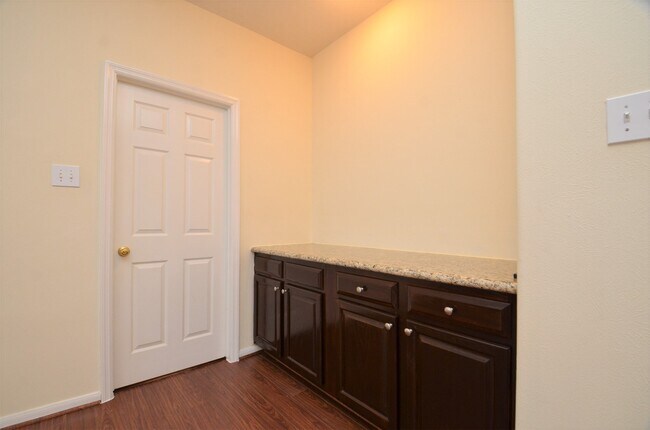Building Photo - 1218 Irish Mist Ct