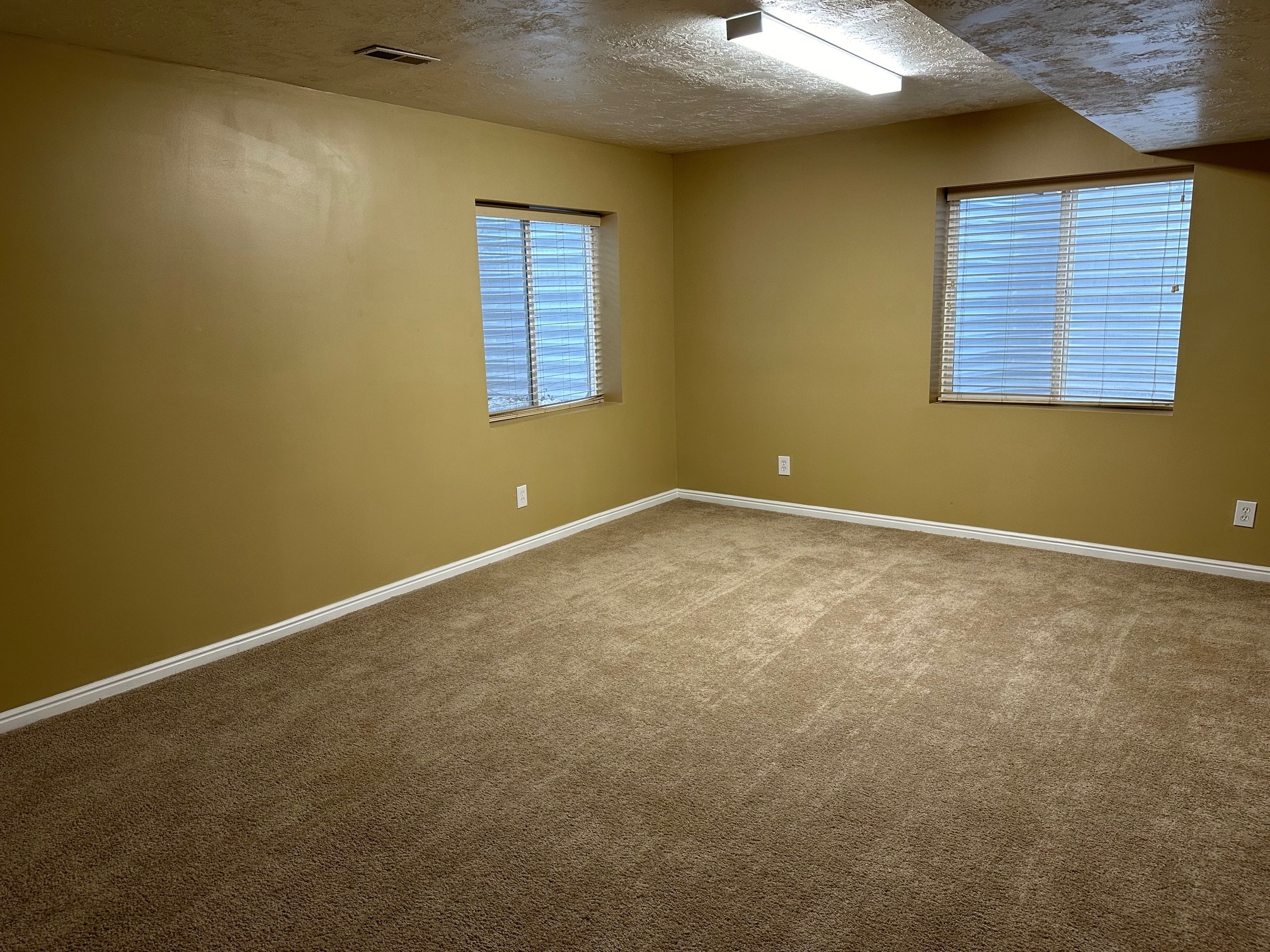 Building Photo - 2824 W Ivory Way