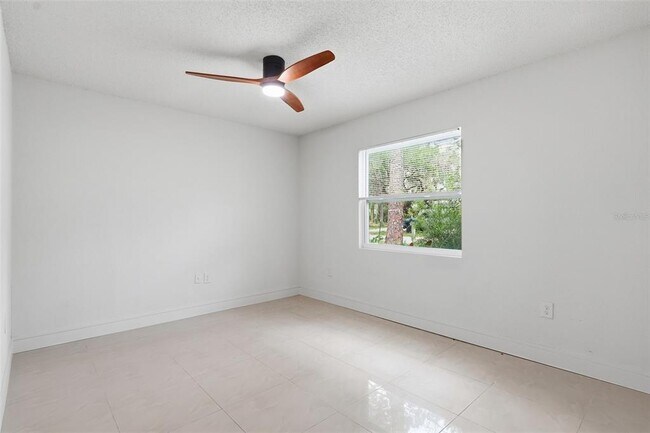 Building Photo - 7133 Pinewood Dr