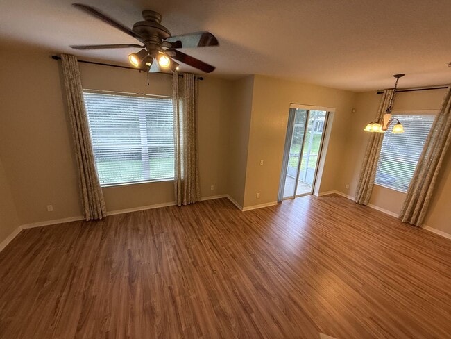 Building Photo - 3/2.5 Winter Garden Townhouse