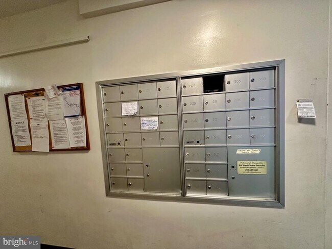 Building Photo - 5112 MacArthur Blvd NW