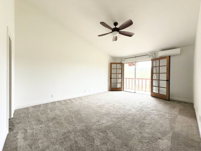 Building Photo - Beautiful Townhome on The Legends Golf Cou...