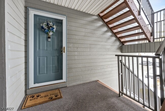 Building Photo - 197 Robertson Way