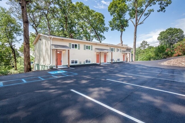 Building Photo - 316 Chambliss St