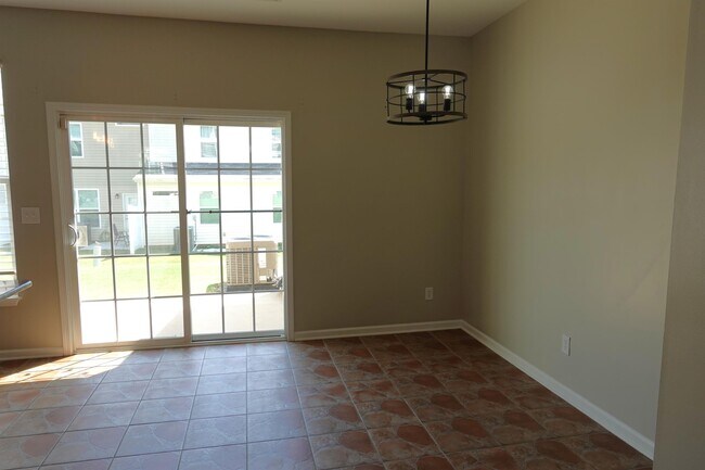 Building Photo - 202 Elise Dr