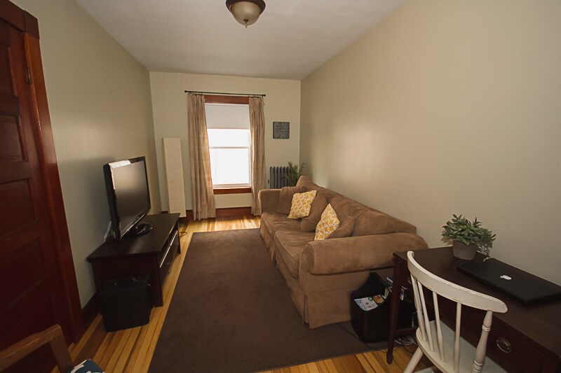 Building Photo - 23 Hubbard St