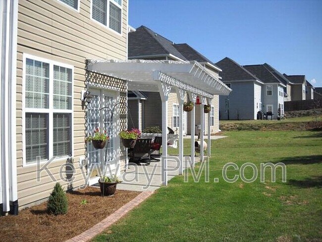 Building Photo - 4839 High Meadows Dr