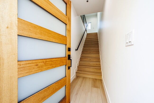 Building Photo - 1658 S. Hayworth Ave