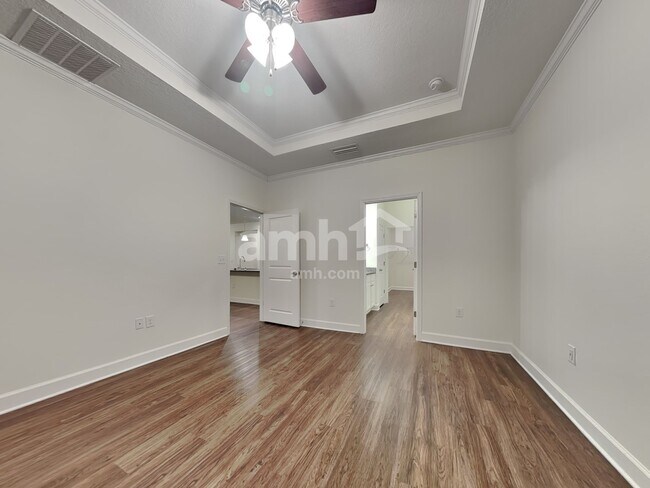 Building Photo - 5786 Hampton Creek Rd