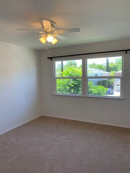 Building Photo - 11933 W Magnolia Blvd