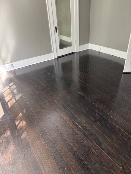 Building Photo - 919 Inverness Ave