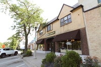 Building Photo - 622 N Western Ave