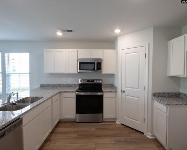 Building Photo - 433 Eclipse Ln