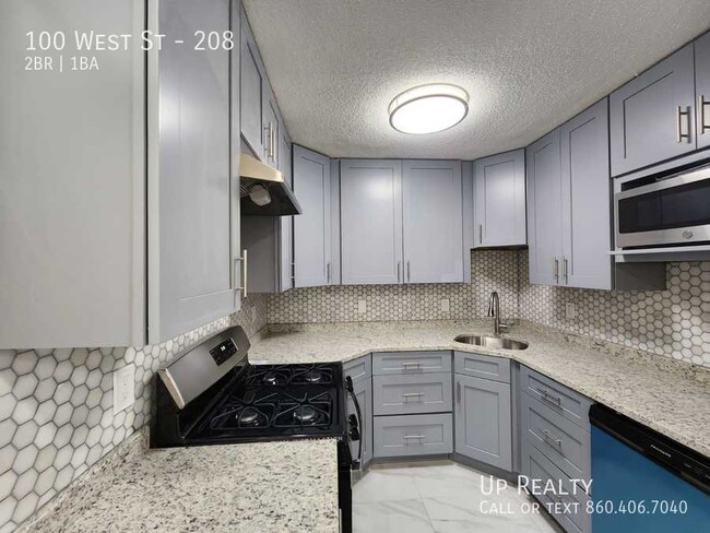 Building Photo - Gorgeous 2BD TH in Vernon!