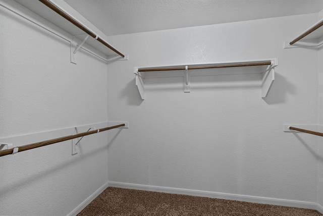 Building Photo - 1215 Cres View Dr