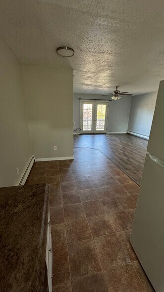 Building Photo - 635 10th Ave