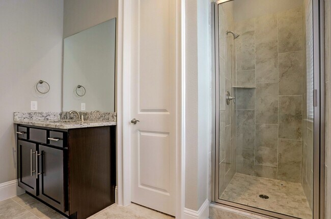 Building Photo - 4851 Benning Dr