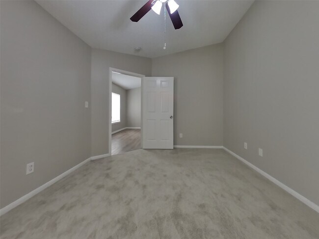 Building Photo - 3135 Kelling St