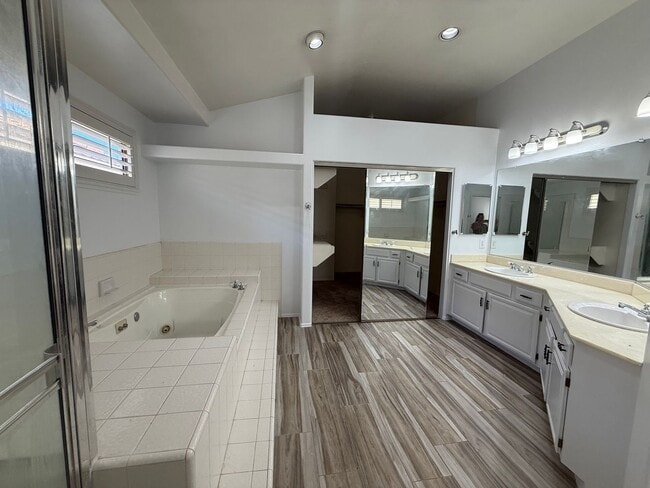 Building Photo - 608 Allegro Ct