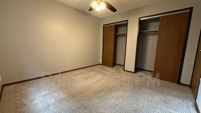 Building Photo - 4521 Madison Ave