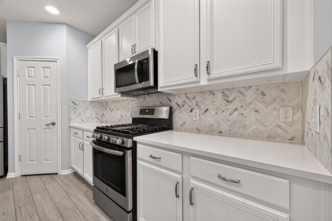 Building Photo - 21610 Avalon Queen Dr
