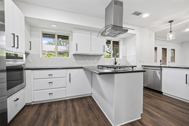 Building Photo - 5830 Yarwell Dr