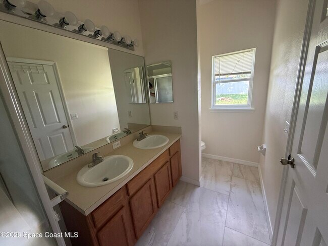 Building Photo - 2741 Woodstream Cir