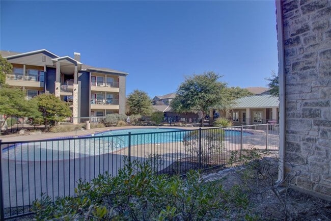 Building Photo - 2320 Gracy Farms Ln