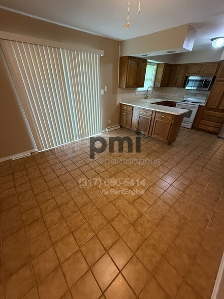 Building Photo - 951 Pawnee Rd