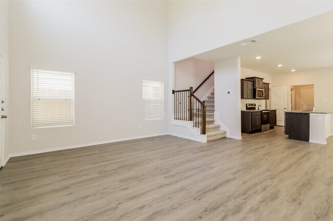 Building Photo - 15252 Estrella Rd E