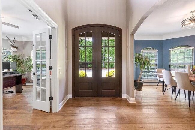 Building Photo - 104 Heartwood