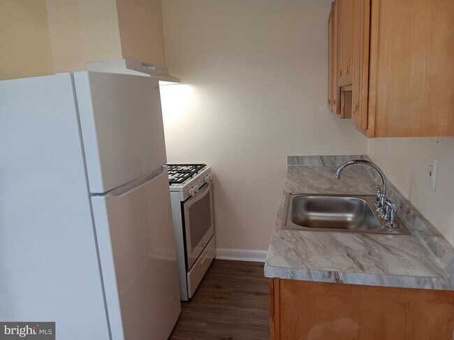 Building Photo - 2607 Cecil B. Moore Ave