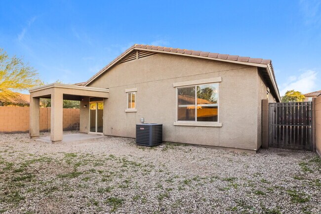 Building Photo - 7342 W St Charles Ave