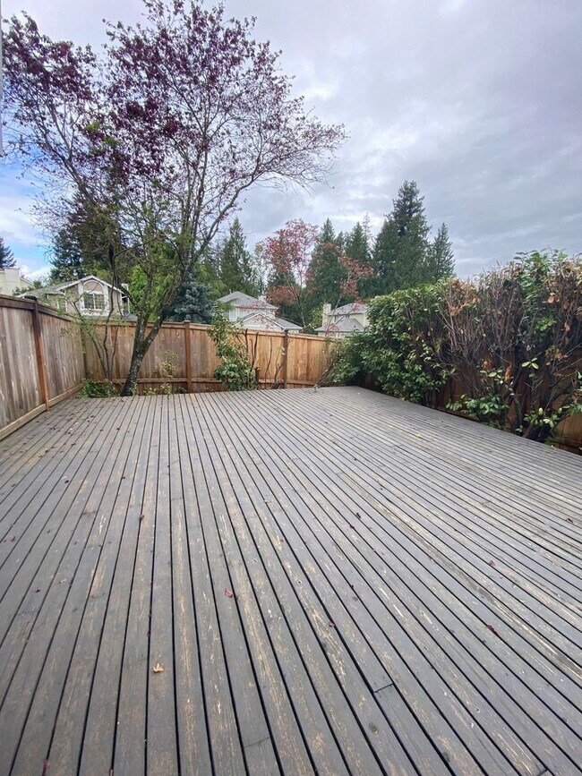 Building Photo - Corner lot home Maple Valley!