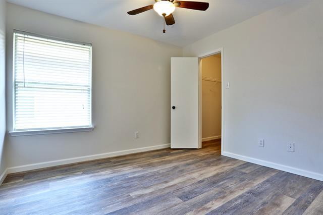 Building Photo - 9208 Chesapeake Ln