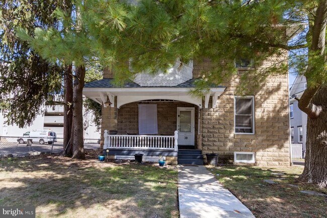 Building Photo - 38 Curtis Ave
