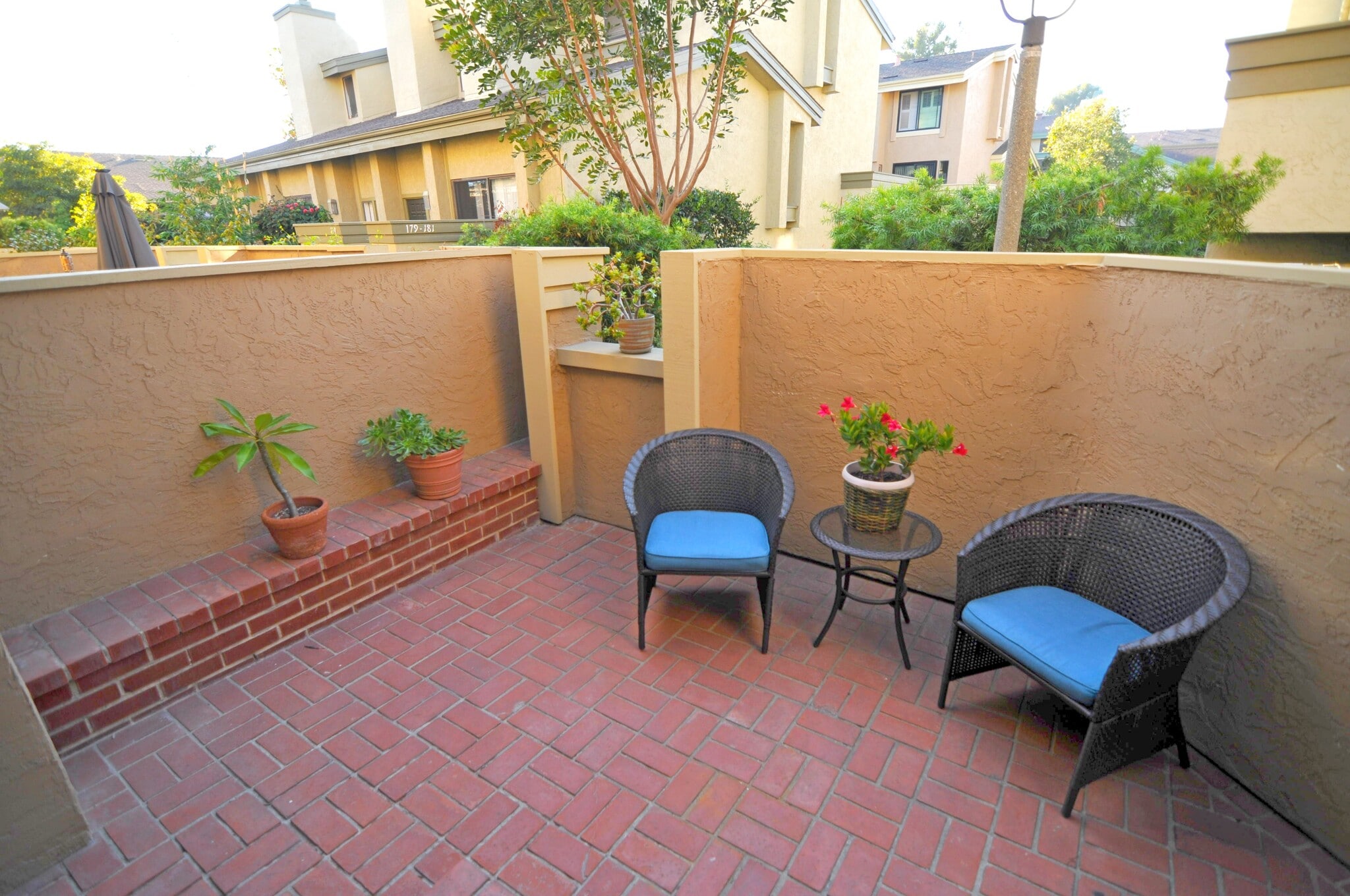 Building Photo - 3323 Caminito Eastbluff