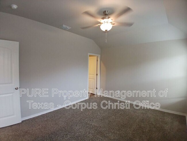 Building Photo - 7610 Rustler Ln