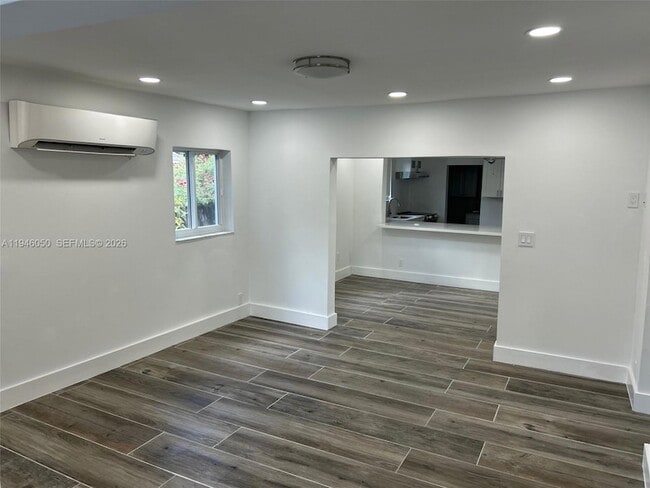 Building Photo - 261 NW 49th St