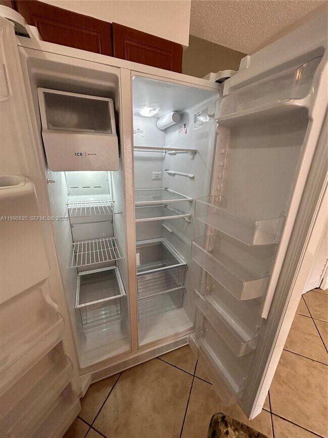 Building Photo - 8910 SW 4th Ln