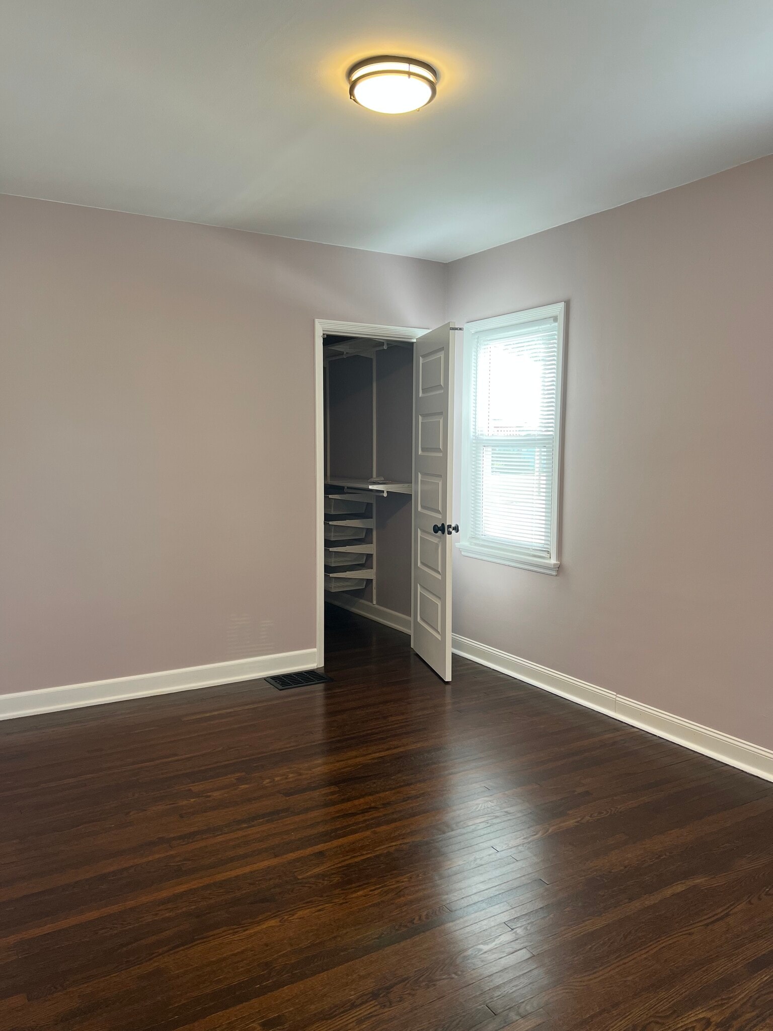 Building Photo - 1430 S Champion Ave