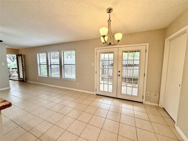 Building Photo - 7825 Beauregard Cir
