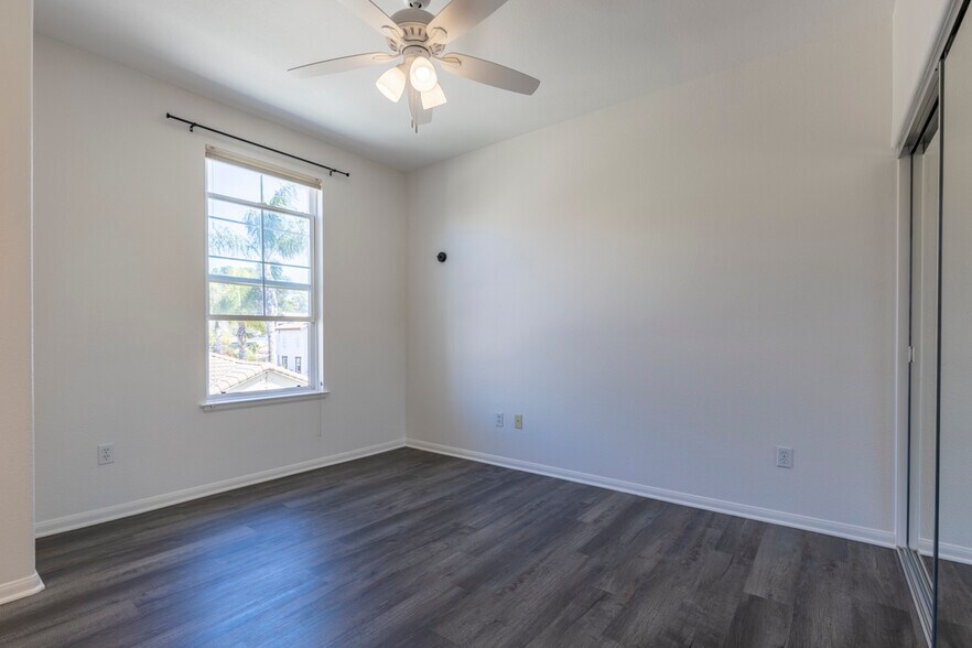 Building Photo - 1143 Terracina Ln