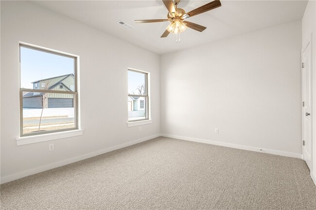 Building Photo - 2304 N Presley St