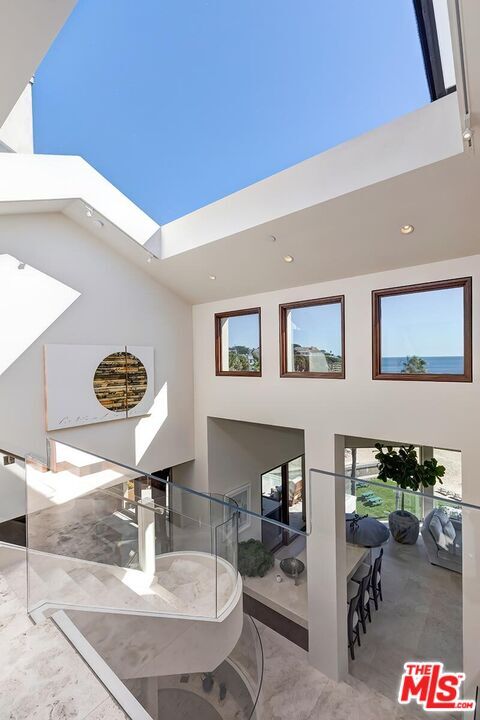 Building Photo - 88 Emerald Bay