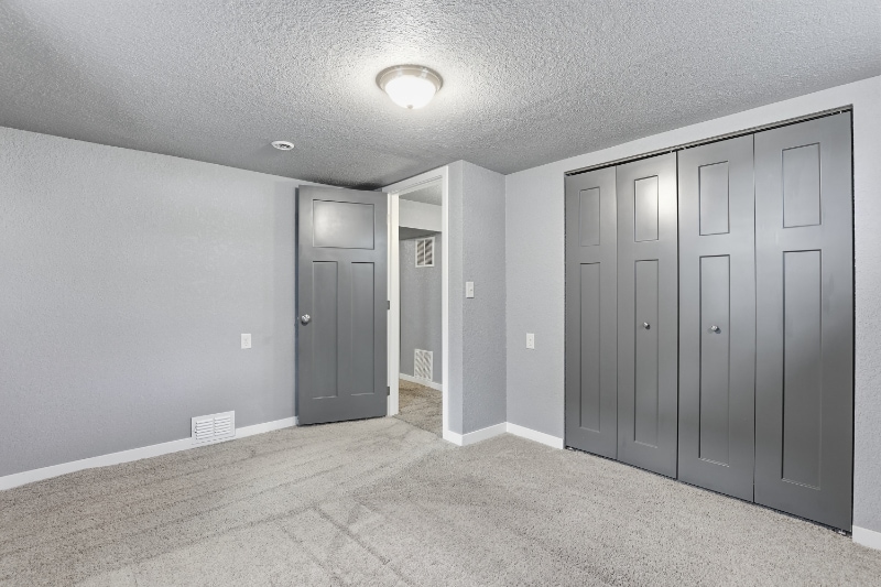 Building Photo - 2104 Prairie Ave