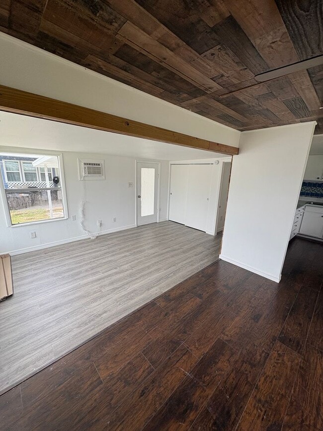 Building Photo - Buena Vista Mobile Home Park
