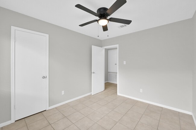 Building Photo - 28903 Atherstone St